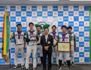 フタバ産業軟式野球部　全国優勝を報告