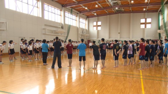 福岡中３年生 光ヶ丘女子高校で練習会　